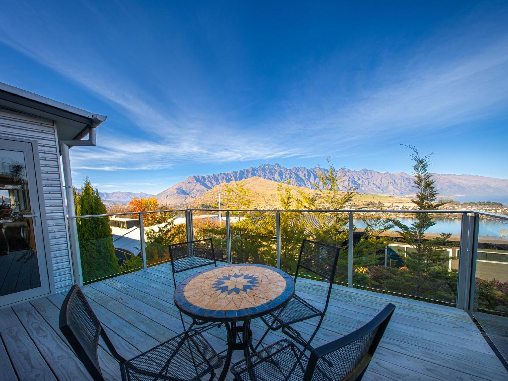 Wakatipu Vista Villa Queenstown Exterior photo