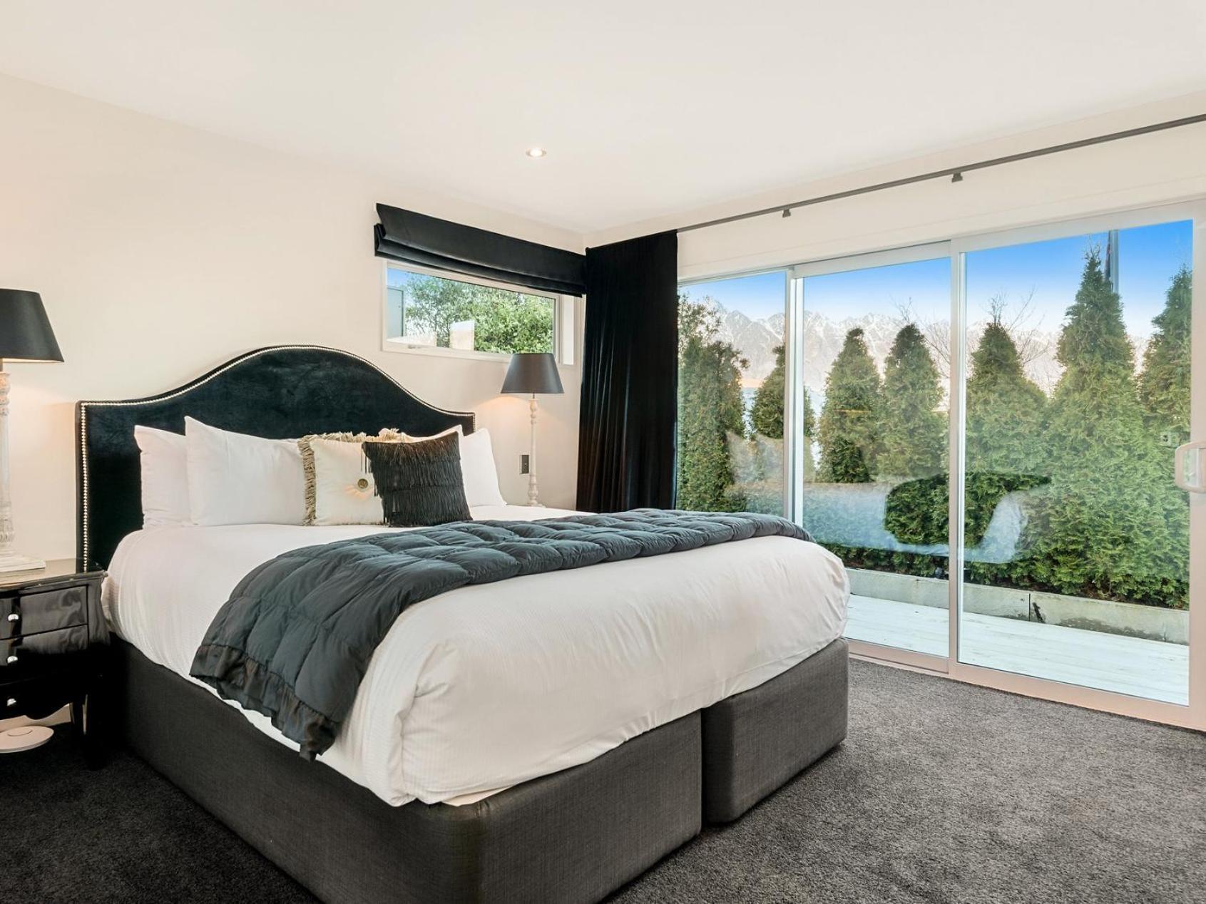 Wakatipu Vista Villa Queenstown Exterior photo